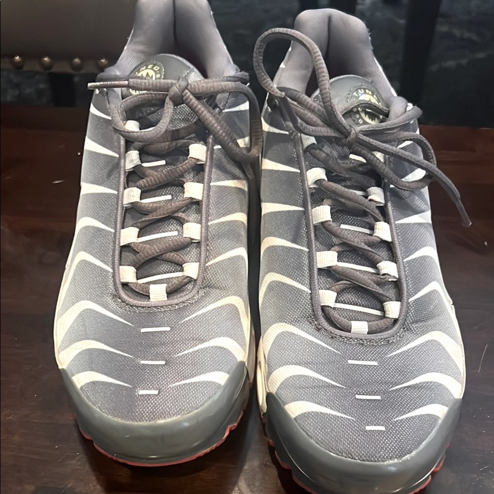 Nike Gray Athletic Men's Shoes